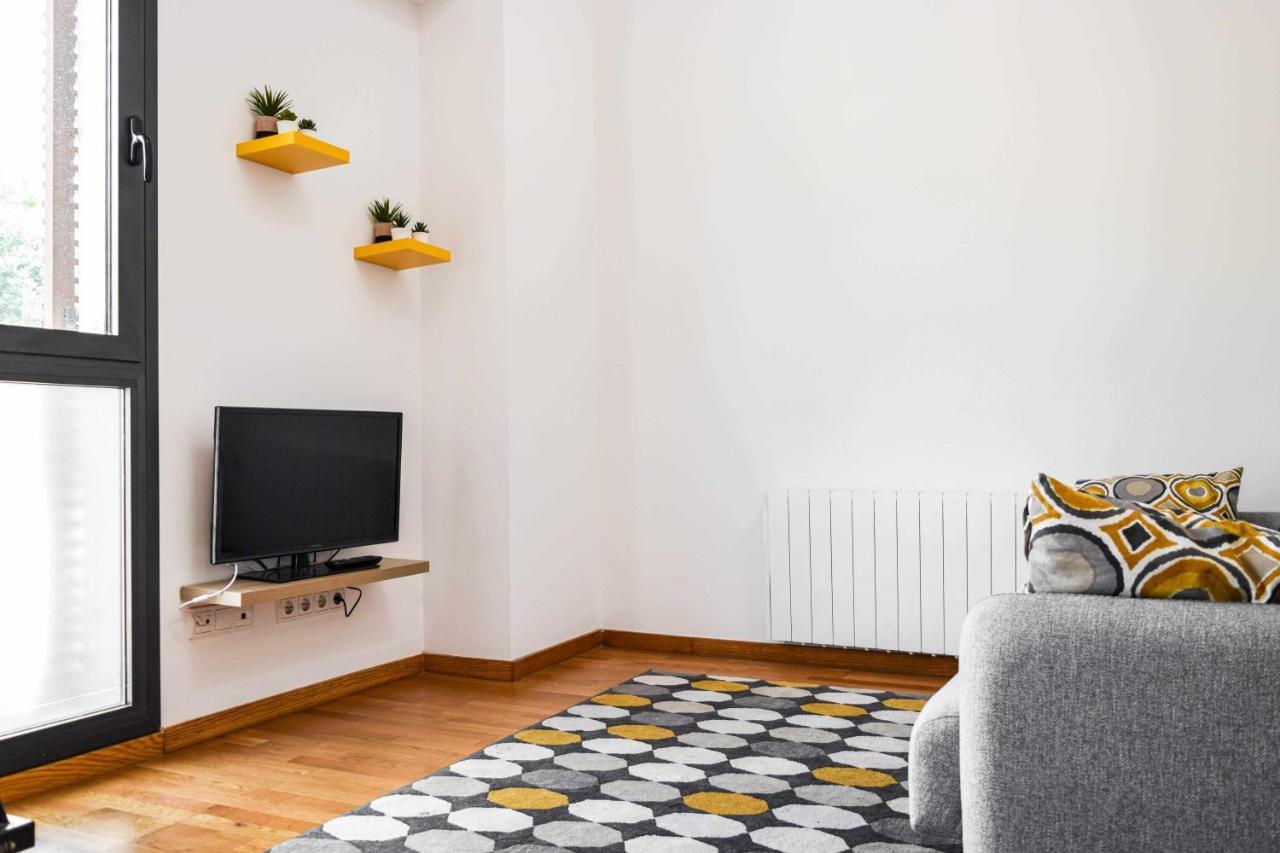 Loft Besalu Alojamiento Centrico Y Acogedor Luaran gambar
